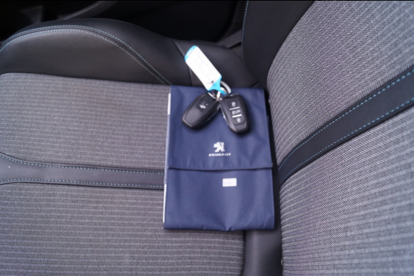 Peugeot 3008 1.2 PureTech 130pk Allure -NAVI-ECC-PDC-CRUISE-