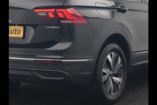 Volkswagen Tiguan 1.4 TSI eHybrid Elegance PHEV 245pk | Adaptive Cruise | Camera | IQ Light | Alcantara Comfortstoelen Massage & Verwarmd | Apple Carplay | Stuur Verwarmd | Navigatie | DAB | Plug In Hybrid |