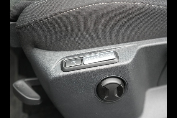 Volkswagen Tiguan 1.4 TSI eHybrid Elegance PHEV 245pk | Adaptive Cruise | Camera | IQ Light | Alcantara Comfortstoelen Massage & Verwarmd | Apple Carplay | Stuur Verwarmd | Navigatie | DAB | Plug In Hybrid |