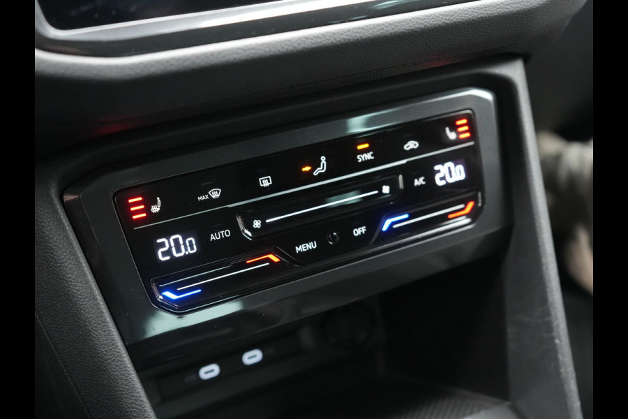 Volkswagen Tiguan 1.4 TSI eHybrid Elegance PHEV 245pk | Adaptive Cruise | Camera | IQ Light | Alcantara Comfortstoelen Massage & Verwarmd | Apple Carplay | Stuur Verwarmd | Navigatie | DAB | Plug In Hybrid |