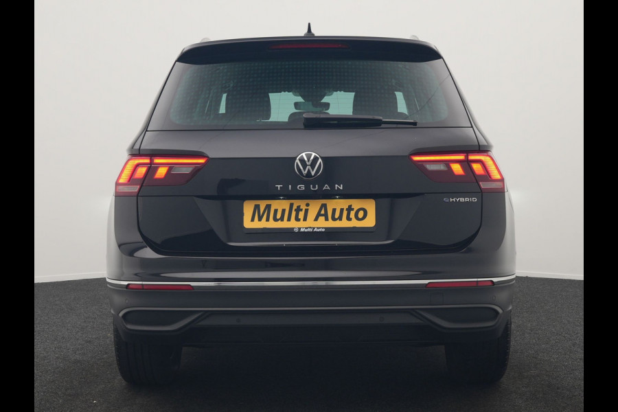 Volkswagen Tiguan 1.4 TSI eHybrid Elegance PHEV 245pk | Adaptive Cruise | Camera | IQ Light | Alcantara Comfortstoelen Massage & Verwarmd | Apple Carplay | Stuur Verwarmd | Navigatie | DAB | Plug In Hybrid |