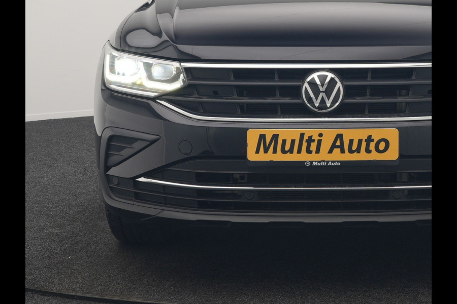 Volkswagen Tiguan 1.4 TSI eHybrid Elegance PHEV 245pk | Adaptive Cruise | Camera | IQ Light | Alcantara Comfortstoelen Massage & Verwarmd | Apple Carplay | Stuur Verwarmd | Navigatie | DAB | Plug In Hybrid |