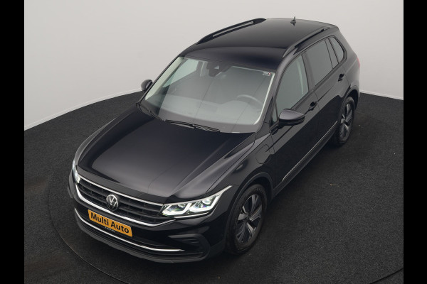 Volkswagen Tiguan 1.4 TSI eHybrid Elegance PHEV 245pk | Adaptive Cruise | Camera | IQ Light | Alcantara Comfortstoelen Massage & Verwarmd | Apple Carplay | Stuur Verwarmd | Navigatie | DAB | Plug In Hybrid |