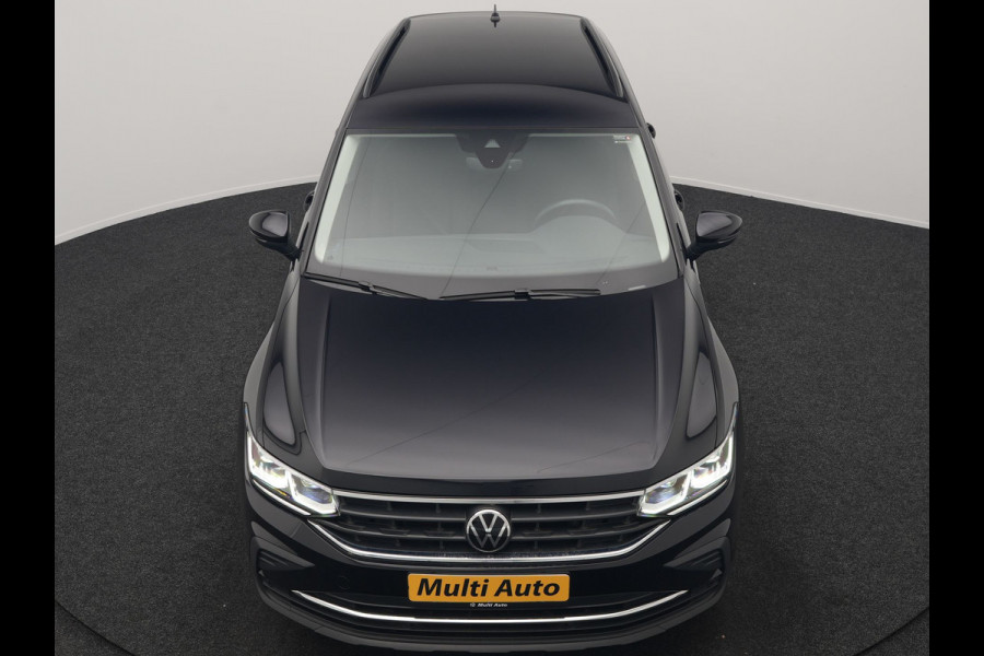 Volkswagen Tiguan 1.4 TSI eHybrid Elegance PHEV 245pk | Adaptive Cruise | Camera | IQ Light | Alcantara Comfortstoelen Massage & Verwarmd | Apple Carplay | Stuur Verwarmd | Navigatie | DAB | Plug In Hybrid |