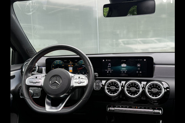 Mercedes-Benz A-Klasse 180 AMG NIGHT Panodak|Navi|Sfeer|Keyless
