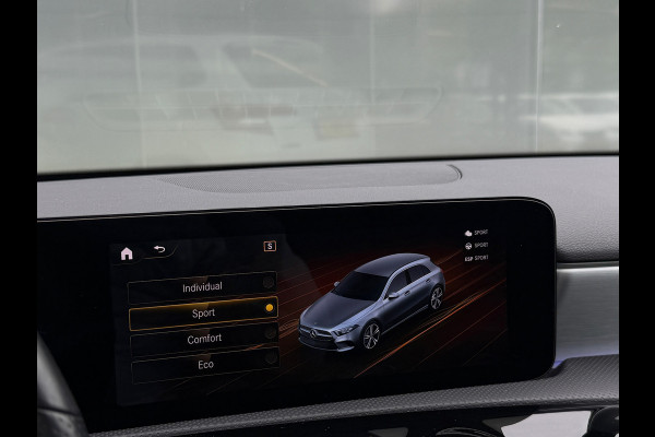 Mercedes-Benz A-Klasse 180 AMG NIGHT Panodak|Navi|Sfeer|Keyless