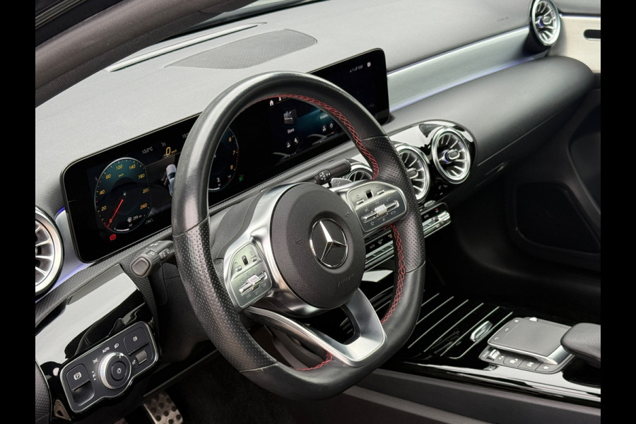 Mercedes-Benz A-Klasse 180 AMG NIGHT Panodak|Navi|Sfeer|Keyless