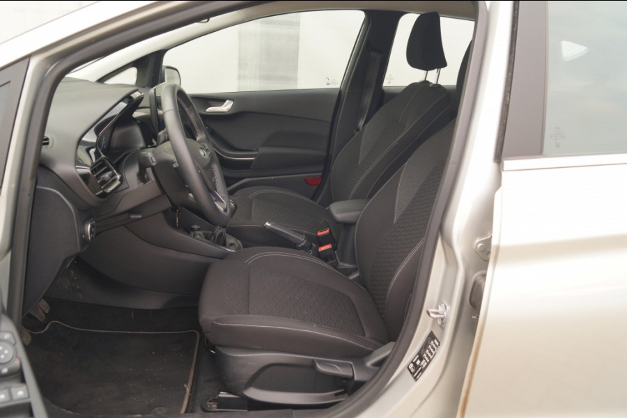 Ford Fiesta 1.0 EcoBoost 124pk Hybrid Titanium -NAVI-PDC-