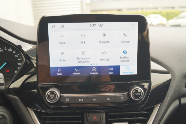 Ford Fiesta 1.0 EcoBoost 124pk Hybrid Titanium -NAVI-PDC-