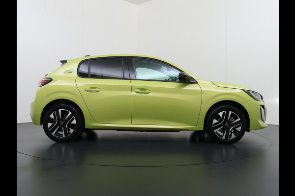 Peugeot e-208 EV Allure 51 kWh NIEUWE AUTO 8KM!| PEUGEOT GARANTIE T/M 05-2027| PARKEERSENSOREN VOOR + ACHTER| WARMTEPOMP| APPLE CARPLAY/ ANDROID AUTO| CRUISE CONTROL