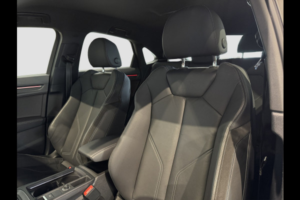 Audi Q3 Sportback 45 TFSI e S-line | Trekhaak | Camera | Chronosgrau | Matrix | Elektr. stoelen | Dodehoek | 1e eigenaar