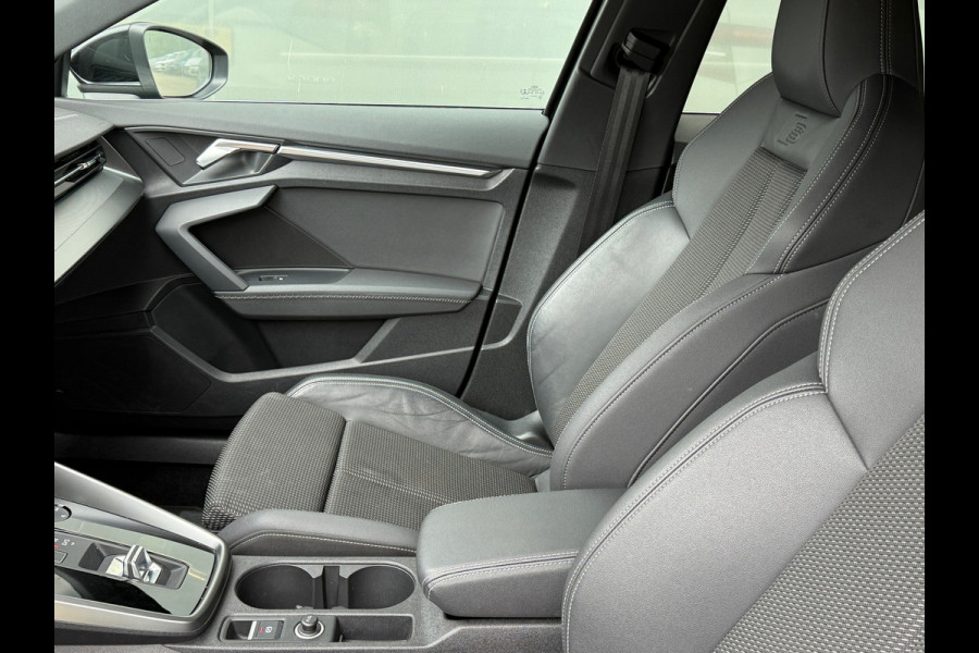 Audi A3 Sportback 35 TFSI S-Line Sportstoelen|Matrix|Carplay|Dealer Onderhouden