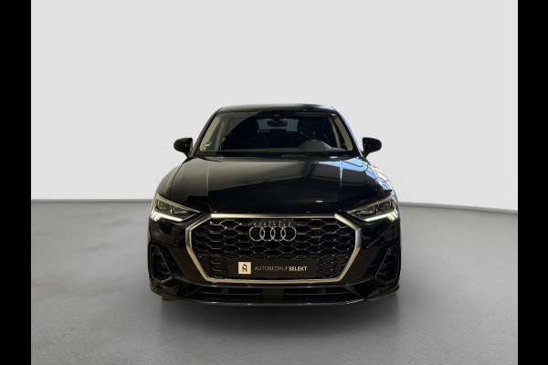 Audi Q3 Sportback 45 TFSI e S-line | 20 inch | LED | Carplay | Dodehoek | Alcantara | Virtual | Stoelverwarming | ACC | 1e eig.