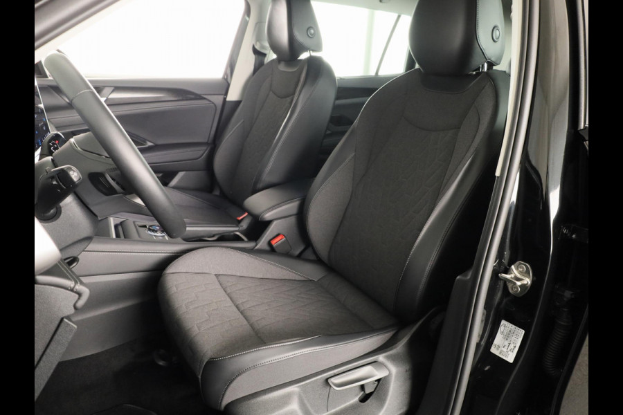 Volkswagen Tayron 1.5 eHybrid Life Edition 204 pk Automaat (DSG) | Navigatie | Trekhaak (wegklapbaar) | Parkeersensoren (Park assist) | Achteruitrijcamera | Autom. airco (3 zones) | Stoelverwarming |