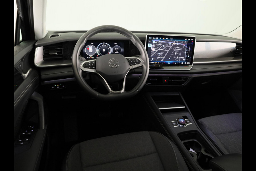 Volkswagen Tayron 1.5 eHybrid Life Edition 204 pk Automaat (DSG) | Navigatie | Trekhaak (wegklapbaar) | Parkeersensoren (Park assist) | Achteruitrijcamera | Autom. airco (3 zones) | Stoelverwarming |