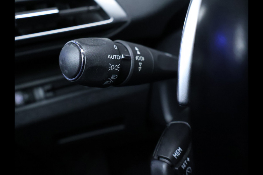 Peugeot 3008 1.2 PureTech Allure Sport (APPLE CARPLAY,NAVI,LED,CAMERA,CRUISE,LANE ASSIST,CLIMATE,LM VELGEN)