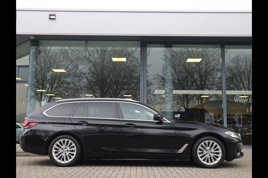BMW 5 Serie Touring 520i High Executive Edition Trekhaak/ Stoelverw. / Leder / Voorzien van 2 jaar Apk