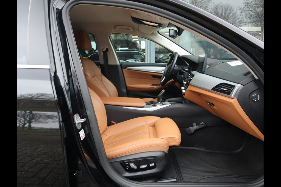 BMW 5 Serie Touring 520i High Executive Edition Trekhaak/ Stoelverw. / Leder / Voorzien van 2 jaar Apk