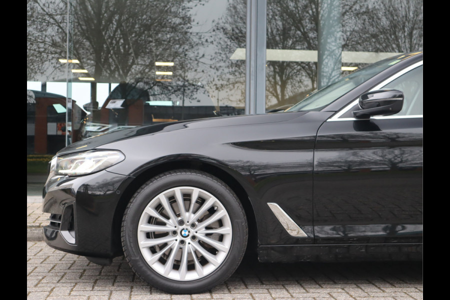 BMW 5 Serie Touring 520i High Executive Edition Trekhaak/ Stoelverw. / Leder / Voorzien van 2 jaar Apk