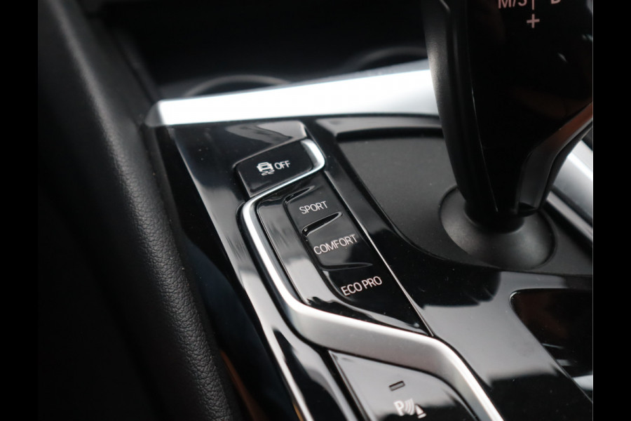 BMW 5 Serie Touring 520i High Executive Edition Trekhaak/ Stoelverw. / Leder / Voorzien van 2 jaar Apk