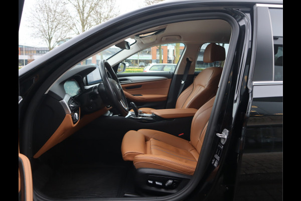 BMW 5 Serie Touring 520i High Executive Edition Trekhaak/ Stoelverw. / Leder / Voorzien van 2 jaar Apk