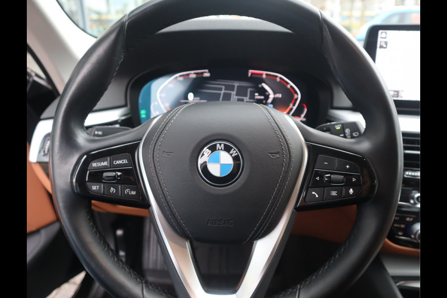 BMW 5 Serie Touring 520i High Executive Edition Trekhaak/ Stoelverw. / Leder / Voorzien van 2 jaar Apk