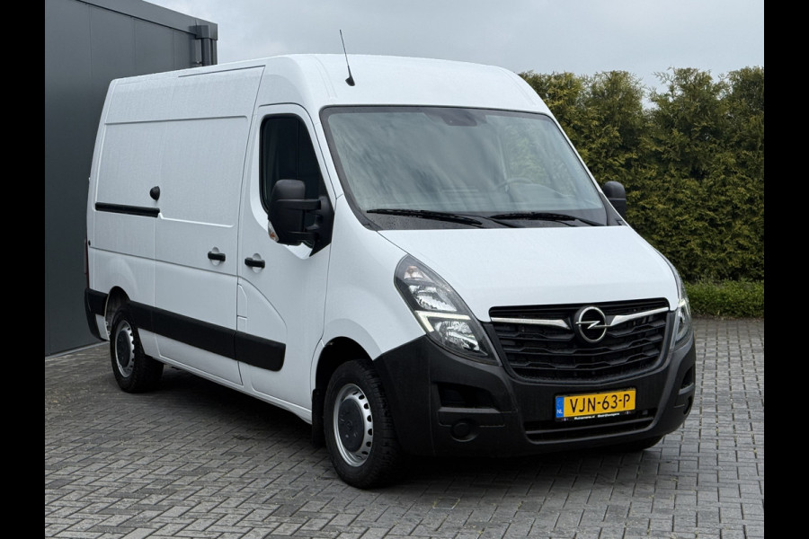 Opel Movano 2.3 Turbo 150 PK / L2H2 / 1e EIG. / TREKHAAK / 3-ZITS / AIRCO / CRUISE / INRICHTING / LED / 2500 KG AHG
