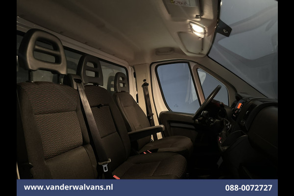 Peugeot Boxer 2.2 BlueHDi 141pk Bakwagen 436cm Lang Laadklep Euro6 Airco | 1055kg laadvermogen | Cruisecontrol Bijrijdersbank.