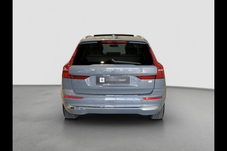 Volvo XC60 2.0 T6 | Pano | Trekhaak | Nieuw model | Thunder Grey | Apple Carplay | Plug-in hyrbid | Camera | Eerste eigenaar