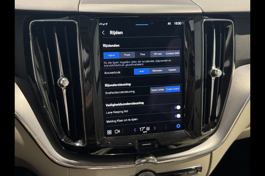 Volvo XC60 2.0 T6 | Pano | Trekhaak | Nieuw model | Thunder Grey | Apple Carplay | Plug-in hyrbid | Camera | Eerste eigenaar