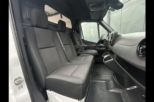 Mercedes-Benz Sprinter 317 CDI 170 PK 3.5T RWD / L2H2 / AUTOMAAT / 270 A DEUREN / AIRCO / CRUISE / APPLE CARPLAY / 3-ZITS / CAMERA