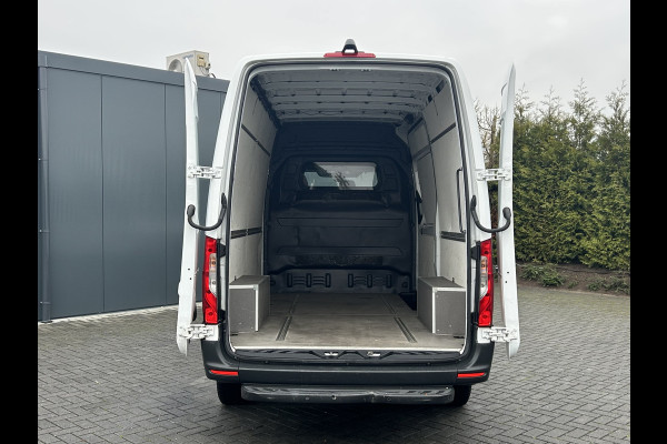 Mercedes-Benz Sprinter 317 CDI 170 PK 3.5T RWD / L2H2 / AUTOMAAT / 270 A DEUREN / AIRCO / CRUISE / APPLE CARPLAY / 3-ZITS / CAMERA