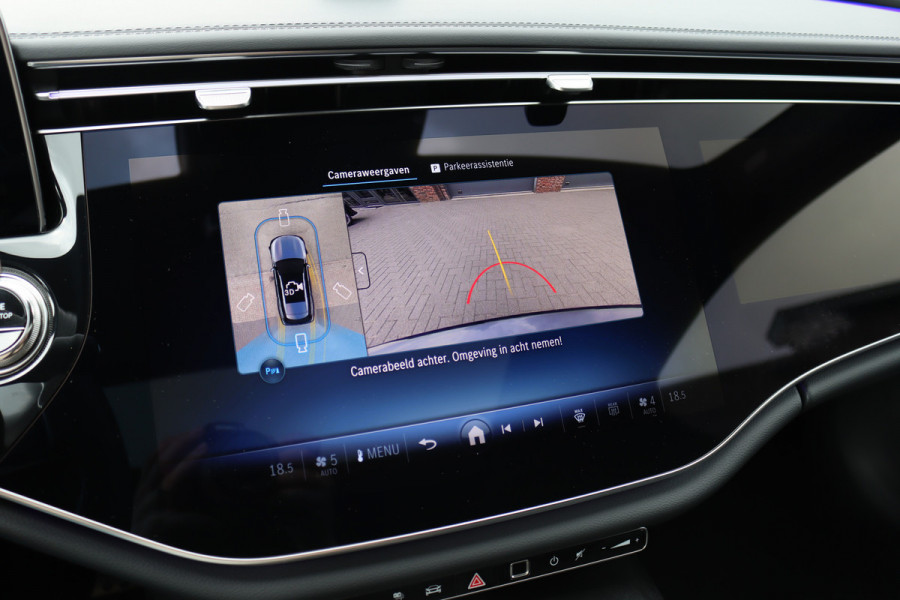 Mercedes-Benz E-Klasse Estate 300 de 4MATIC AMG Line | Hyperscreen | Distronic+ | Zonweringpakket | Trekhaak | Stoelventilatie | HUD | 3D-Display | Burmester | Panoramadak |