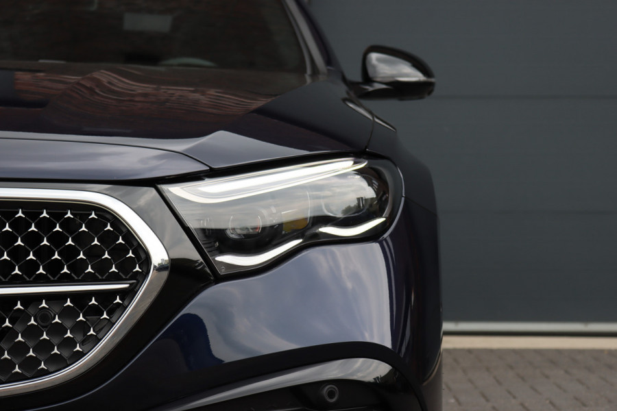Mercedes-Benz E-Klasse Estate 300 de 4MATIC AMG Line | Hyperscreen | Distronic+ | Zonweringpakket | Trekhaak | Stoelventilatie | HUD | 3D-Display | Burmester | Panoramadak |