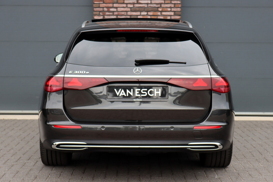 Mercedes-Benz E-Klasse Estate 300 e Exclusive Line Premium+ | Hyperscreen | Luchtvering | Distronic | Nappa Leder | Stoelventilatie | 3D-Display | Trekhaak | Burmester | Digital Light |