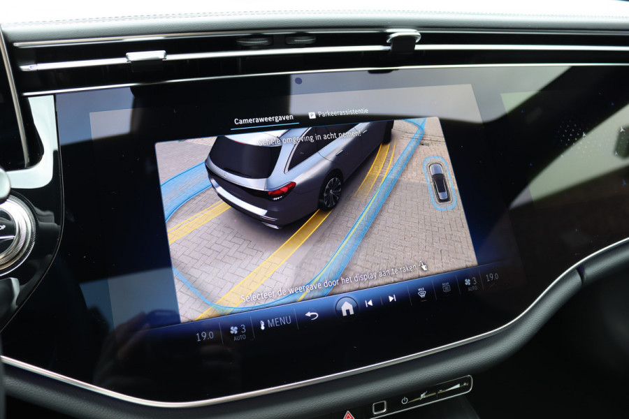 Mercedes-Benz E-Klasse Estate 300 e Exclusive Line Premium+ | Hyperscreen | Luchtvering | Distronic | Nappa Leder | Stoelventilatie | 3D-Display | Trekhaak | Burmester | Digital Light |