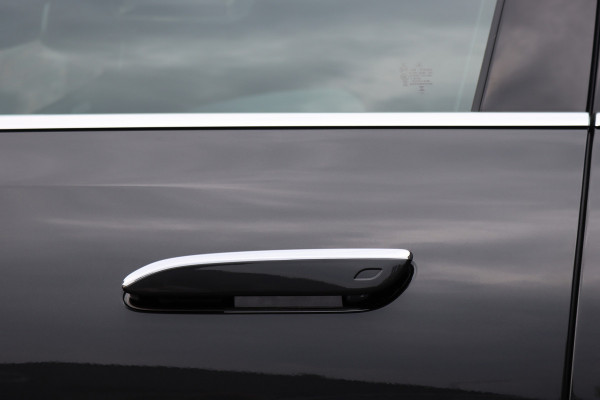 Mercedes-Benz E-Klasse Estate 300 e Exclusive Line Premium+ | Hyperscreen | Luchtvering | Distronic | Nappa Leder | Stoelventilatie | 3D-Display | Trekhaak | Burmester | Digital Light |