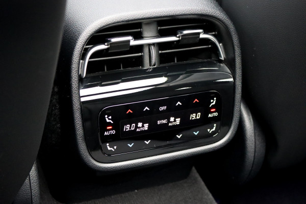 Mercedes-Benz E-Klasse Estate 300 e Exclusive Line Premium+ | Hyperscreen | Luchtvering | Distronic | Nappa Leder | Stoelventilatie | 3D-Display | Trekhaak | Burmester | Digital Light |