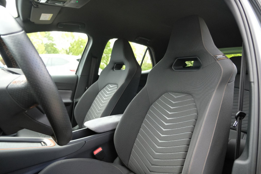 CUPRA Born Edition 62 kWh | Stoelverwarming | Camera | Stuurwielverwarming | Lichtmetalen velgen | Apple Carplay/Android Auto | 18 inch LMV |