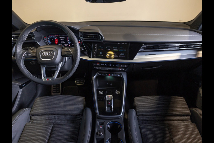 Audi A3 Sportback 35 TFSI 2x S-Line edition / 150pk / Panorama dak / Sonos / Achteruitrij camera /