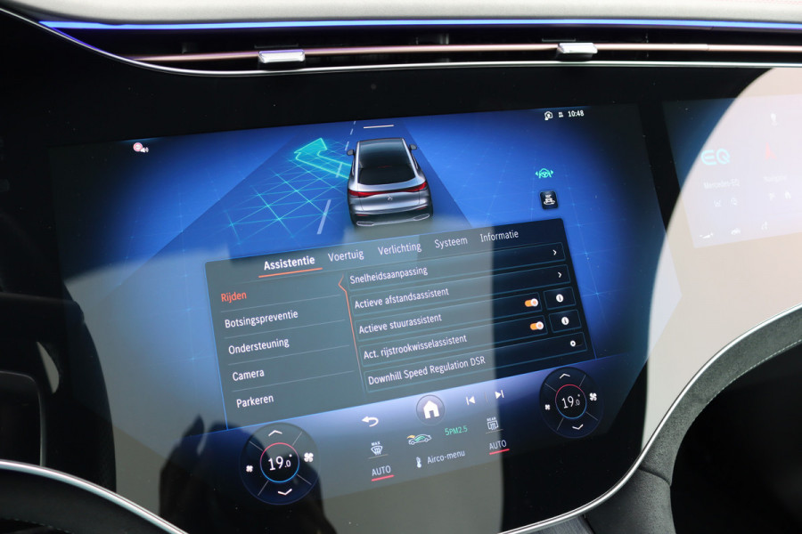Mercedes-Benz EQE SUV 350 4MATIC AMG Line Premium+ 91 kWh | Luchtvering | Hyperscreen | Achterasbesturing | Distronic+ | Panoramadak | Burmester | Digital Light | Surround Camera | 22kW | Warmtepomp |