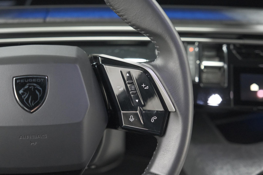 Peugeot E-3008 Allure 73 kWh | 11 KW Lader | Camera | Panoramic Navigation pack