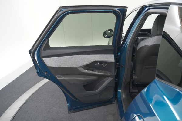 Peugeot E-3008 Allure 73 kWh | 11 KW Lader | Camera | Panoramic Navigation pack