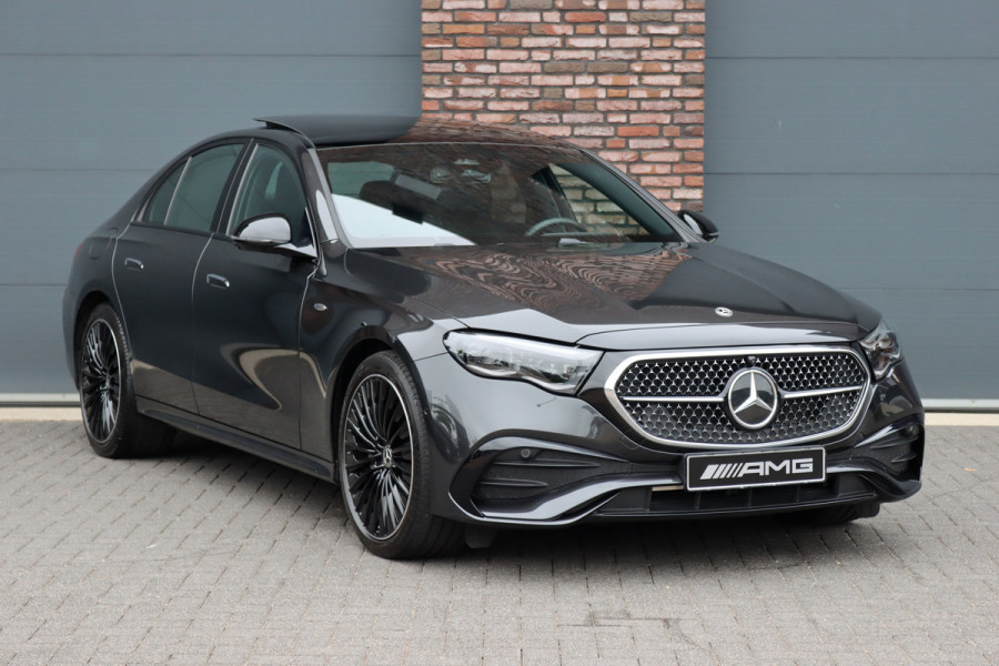 Mercedes-Benz E-Klasse 400 e 4MATIC AMG Line | Hyperscreen | Luchtvering | Achterasbesturing | Distronic+ | HUD | Massage | Burmester | Nappa Leder | Trekhaak | Vlakkenverwarming | Stoelventilatie | Soft-Close |