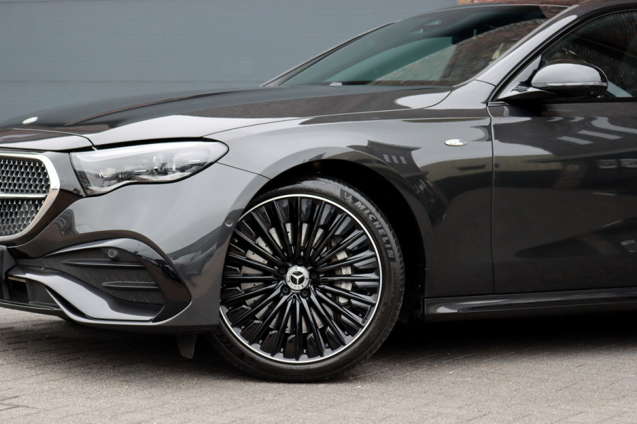 Mercedes-Benz E-Klasse 400 e 4MATIC AMG Line | Hyperscreen | Luchtvering | Achterasbesturing | Distronic+ | HUD | Massage | Burmester | Nappa Leder | Trekhaak | Vlakkenverwarming | Stoelventilatie | Soft-Close |