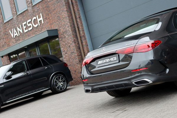 Mercedes-Benz E-Klasse 400 e 4MATIC AMG Line | Hyperscreen | Luchtvering | Achterasbesturing | Distronic+ | HUD | Massage | Burmester | Nappa Leder | Trekhaak | Vlakkenverwarming | Stoelventilatie | Soft-Close |
