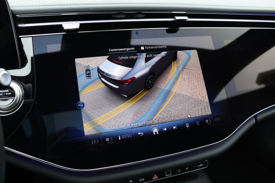 Mercedes-Benz E-Klasse 400 e 4MATIC AMG Line | Hyperscreen | Luchtvering | Achterasbesturing | Distronic+ | HUD | Massage | Burmester | Nappa Leder | Trekhaak | Vlakkenverwarming | Stoelventilatie | Soft-Close |