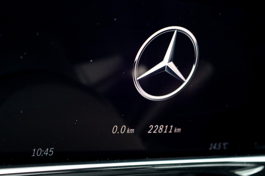 Mercedes-Benz E-Klasse 400 e 4MATIC AMG Line | Hyperscreen | Luchtvering | Achterasbesturing | Distronic+ | HUD | Massage | Burmester | Nappa Leder | Trekhaak | Vlakkenverwarming | Stoelventilatie | Soft-Close |
