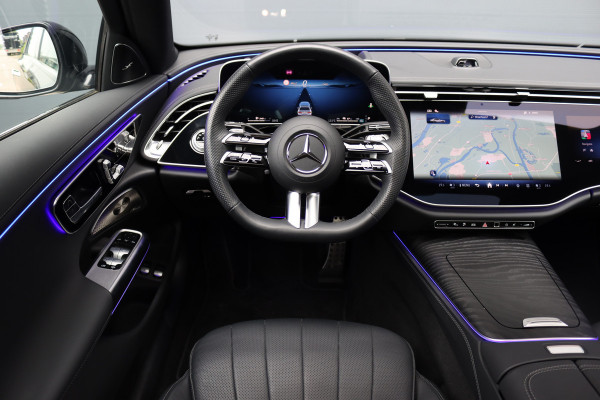 Mercedes-Benz E-Klasse 400 e 4MATIC AMG Line | Hyperscreen | Luchtvering | Achterasbesturing | Distronic+ | HUD | Massage | Burmester | Nappa Leder | Trekhaak | Vlakkenverwarming | Stoelventilatie | Soft-Close |