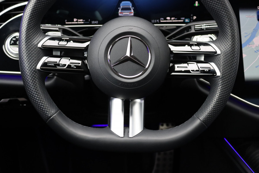 Mercedes-Benz E-Klasse 400 e 4MATIC AMG Line | Hyperscreen | Luchtvering | Achterasbesturing | Distronic+ | HUD | Massage | Burmester | Nappa Leder | Trekhaak | Vlakkenverwarming | Stoelventilatie | Soft-Close |